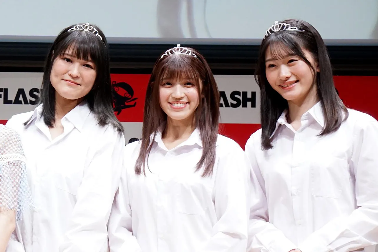 「ミスFLASH2022」グランプリのmissha、大塚杏奈、笹岡郁未　