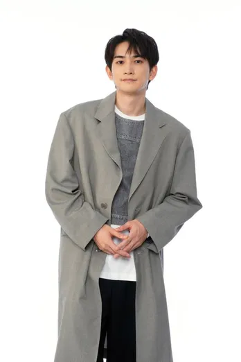 町田啓太がスーパーポジティブなおばあちゃんに!「演じ分けを試行錯誤しながらやっています」<「ダメな男じゃダメですか?」インタビュー>