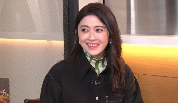 宮澤エマが「美女と焼肉」にゲスト出演