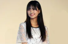 原菜乃華、塩麹胸肉唐揚げを持ってニッコリ…!ほのぼのSHOTに反響「可愛すぎ!」「めっちゃ美味しそう」<真犯人フラグ>