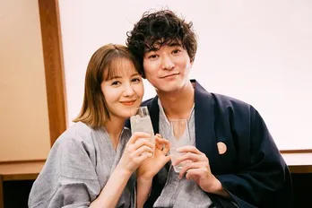 浅香航大、トリンドル玲奈に温泉旅行をサプライズプレゼント 混浴風呂でトリンドルの誕生日を日本酒でお祝い<私たち結婚しました 2>