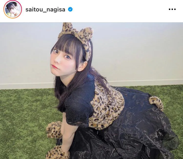 【写真を見る】齊藤なぎさ、ヒップを突き出し猫ポーズ…!?キュートな“もこもこ”猫耳SHOT