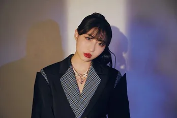 ABEMA<虹オオカミ>挿入曲、<私の年下王子さま>&<私が獣になった夜>主題歌収録、eill、メジャー1stアルバム『PALETTE』リリース