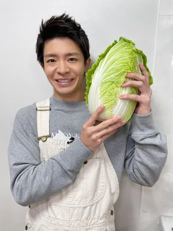 King & Prince岸優太、「白菜を食べきるのが大変」というお悩みを解決＜ZIP！＞