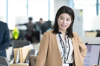 さとうほなみ、汗ばんだ赤ら顔が妙にリアル! 艶やか演技で注目<30までにとうるさくて>