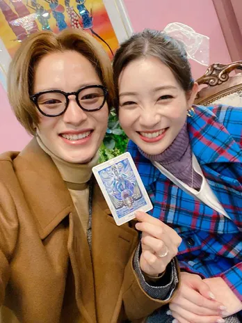 足立梨花、結婚生活最後の日に中華街で撮った塩野瑛久の写真を公開「相性がいいみたい」<私たち結婚しました 2>