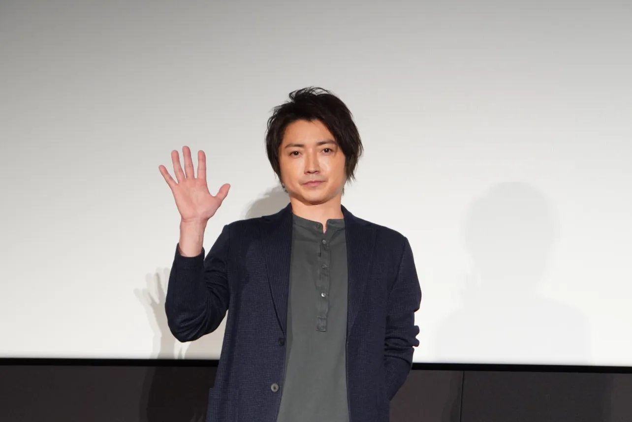 映画「ノイズ」公開御礼舞台あいさつに藤原竜也が登場