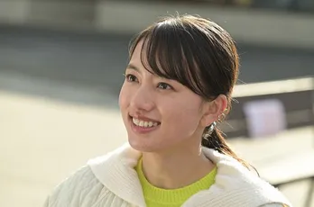 菊池風磨“慎吾”、不安げな清原果耶“花枝”をバックハグ「何があっても守り続けるって決めてんの」＜ファイトソング＞