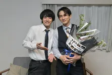 赤楚衛二＆町田啓太、笑顔と感涙のクランクアップ！赤楚「この経験も思い出も僕の宝物になりました」＜映画版 チェリまほ＞