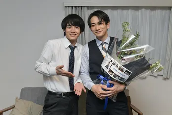 赤楚衛二＆町田啓太、笑顔と感涙のクランクアップ！赤楚「この経験も思い出も僕の宝物になりました」＜映画版 チェリまほ＞