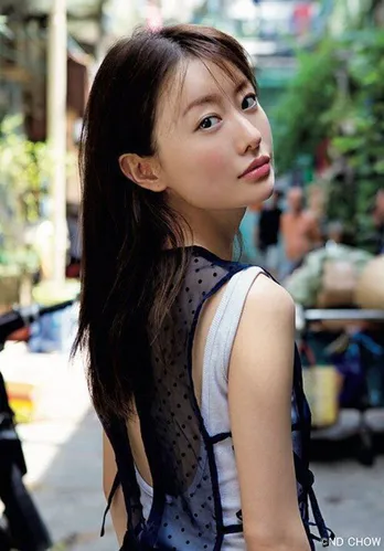 松本まりか&小芝風花、“チョコカラー”なヤマンバギャルSHOTに「別人すぎて誰かわからない」「かなりビターですね！」