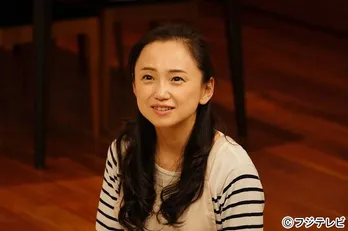 永作博美、血のついた包丁を持ってニヤリ？