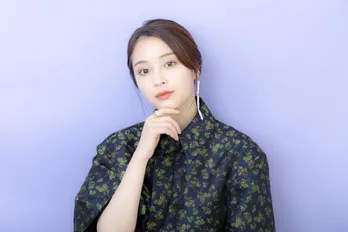 広瀬すず、池田エライザ&佐久間由衣と“家族よりも家族のように思える存在”に<SPドラマ『津田梅子』インタビュー>