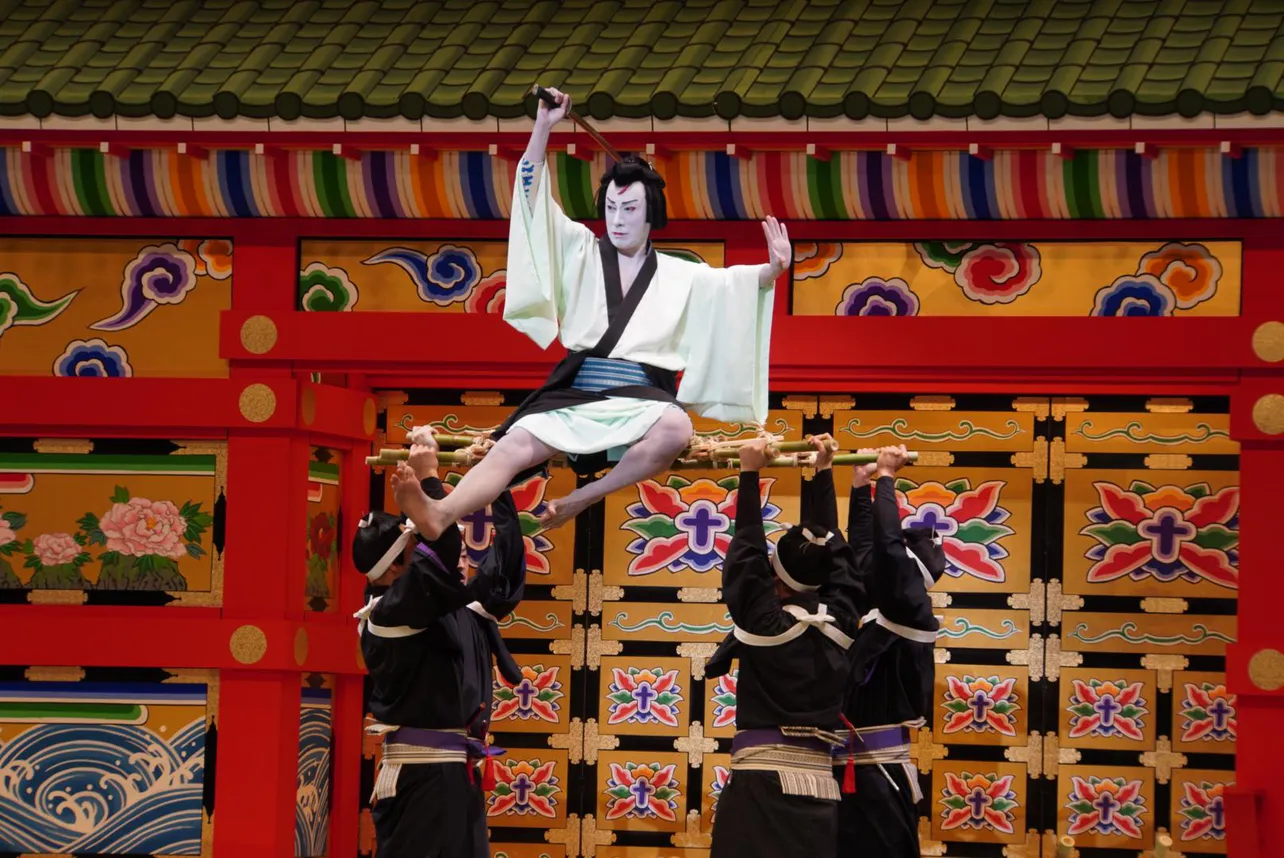 「六本木歌舞伎2022『ハナゾチル』」公開舞台稽古より