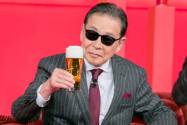 タモリ 本当に味が違う 注ぎテクニック披露 バッハ会長に飲んでもらいたい Webザテレビジョン