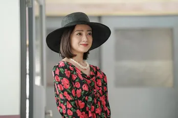 安達祐実、“芝居があまり上手くない”女優・すみれ役に苦戦!「かえって難しいですね」<カムカムエヴリバディ>