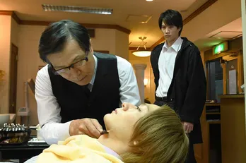 犬飼貴丈“獅郎”、松本利夫“中村”に「いいか? おまえは今日から俺の兄貴じゃない、俺の犬だ」物語の鍵を握る平田満が登場<ケイ×ヤク>