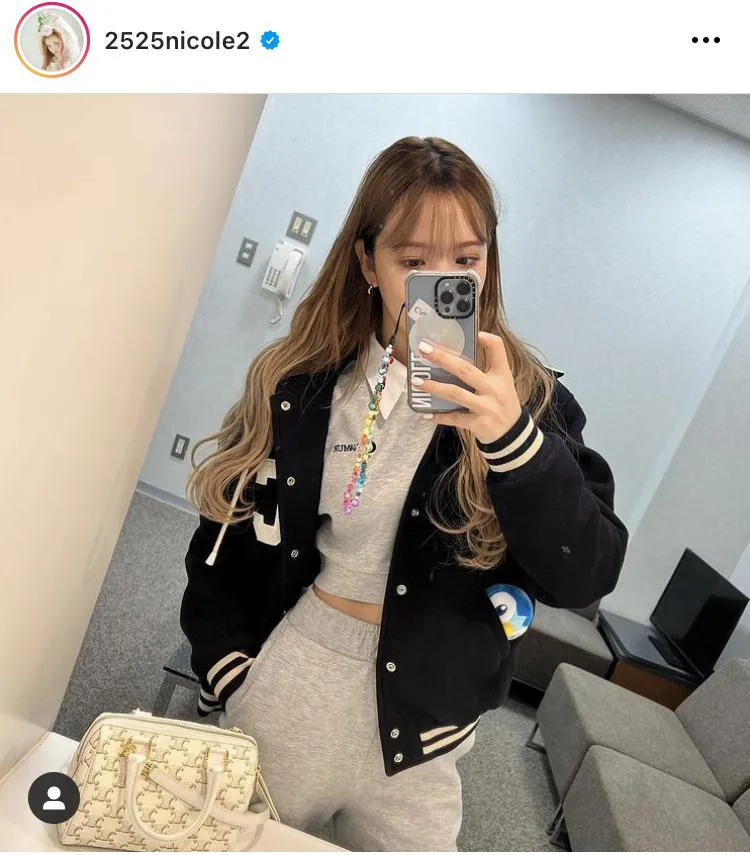 ※藤田ニコル公式Instagram(2525nicole2)のスクリーンショット