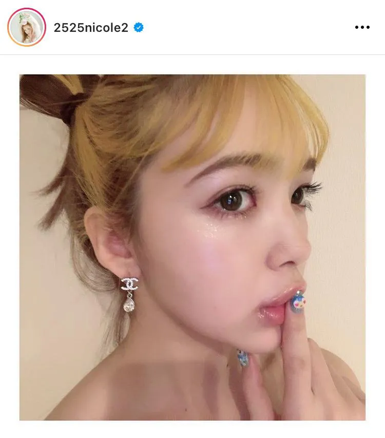 ※藤田ニコル公式Instagram(2525nicole2)のスクリーンショット