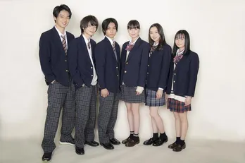 奥平大兼&杢代和人、撮影の空き時間は「3時間くらい本気でバトミントンを…(笑)」<卒業式に、神谷詩子がいない>