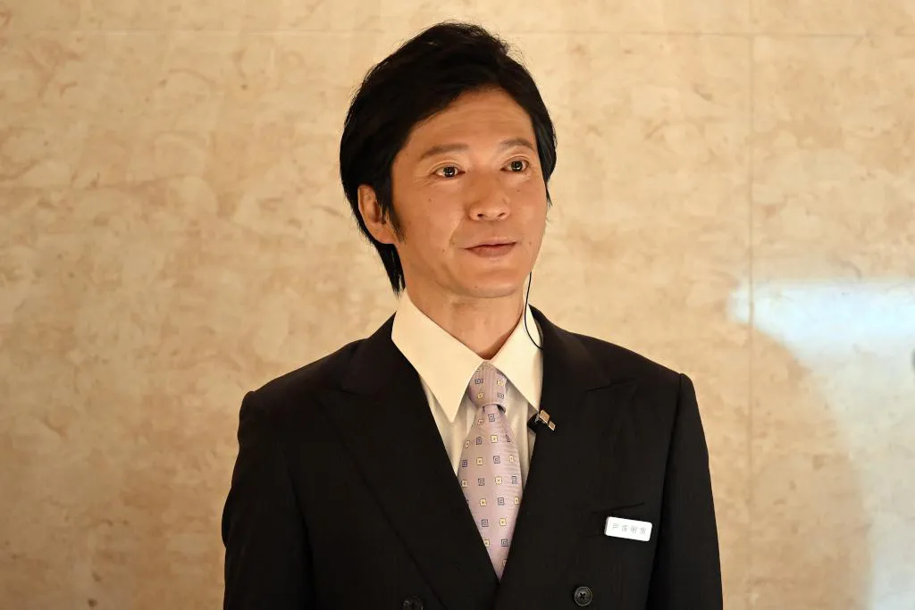 「DCU」第8話でホテルの支配人を演じる田辺誠一