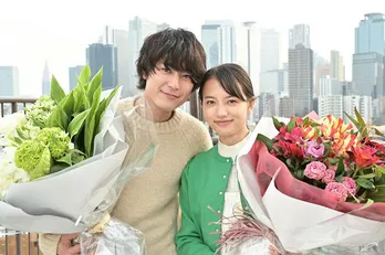 清原果耶&間宮祥太朗「ファイトソング」クランクアップ!主題歌を担当するPerfumeのサプライズ訪問に感極まり涙