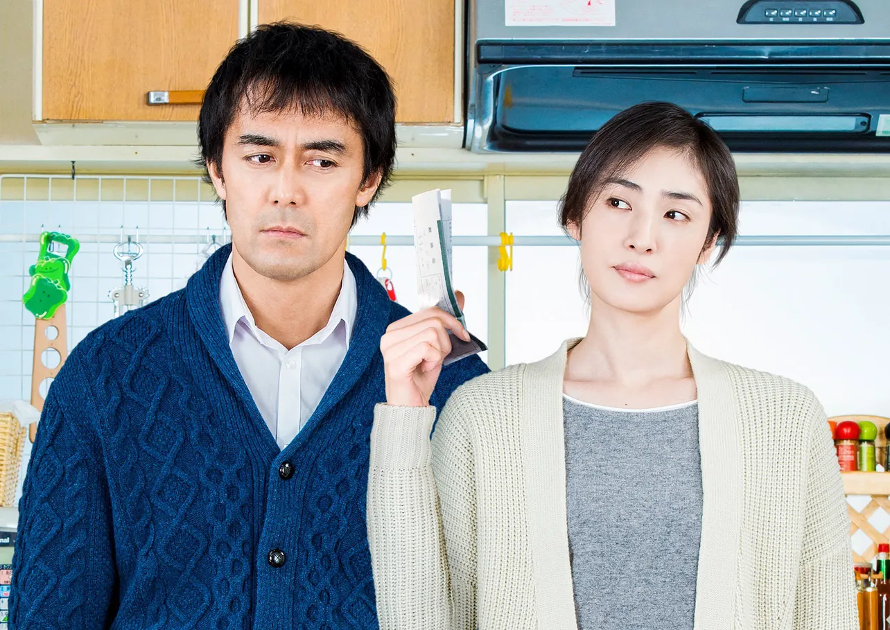 遊川和彦初監督作「恋妻家宮本」で主演を務めた天海祐希、阿部寛