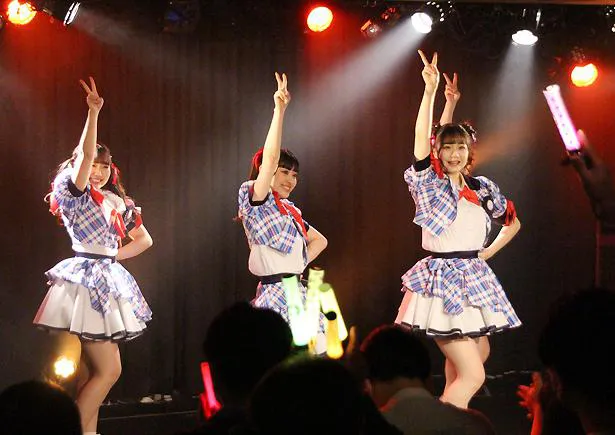 キャンディzooが3月23日、東京・渋谷のSpotify O-nestで「キャンディzoo LAST LIVE!!」を開催した