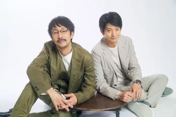 向井理&北村有起哉が全国津々浦々の“おとりよせグルメ”を味わう「撮影が終わってすぐにお取り寄せしました」<「先生のおとりよせ」インタビュー>