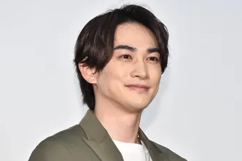 町田啓太、コロナ療養から復帰し『チェリまほ』舞台挨拶に笑顔で登壇「いやー、嬉しいです」