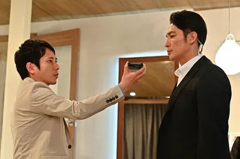 二宮和也“温人”「どうぞ出ていってください」捜査を続けようとする警察を“完全排除”すべく動きだす＜マイファミリー＞