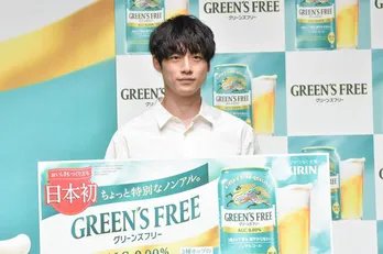 坂口健太郎、菅野美穂が提案した“ベランピング”に興味津々「初めて聞きました」