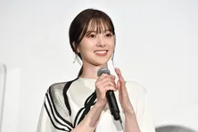 白石麻衣、初声優の劇場版『名探偵コナン』恋愛シーンに“キュン”「何回も見たいですね」