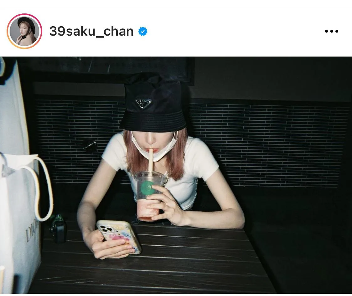 ※宮脇咲良公式Instagram(39saku_chan)のスクリーンショット
