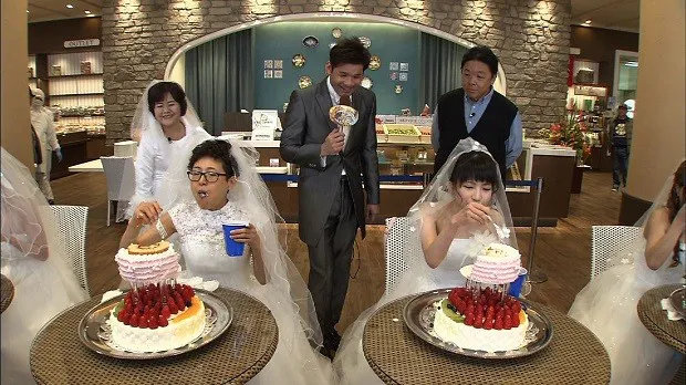 【写真を見る】伝説・赤阪尊子も苦戦した5kgのウエディングケーキ