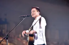 小田和正が新エンディングテーマ曲『ナカマ』を書き下ろし「見えないところで懸命に頑張る仲間がいてくれる」＜ガイアの夜明け＞