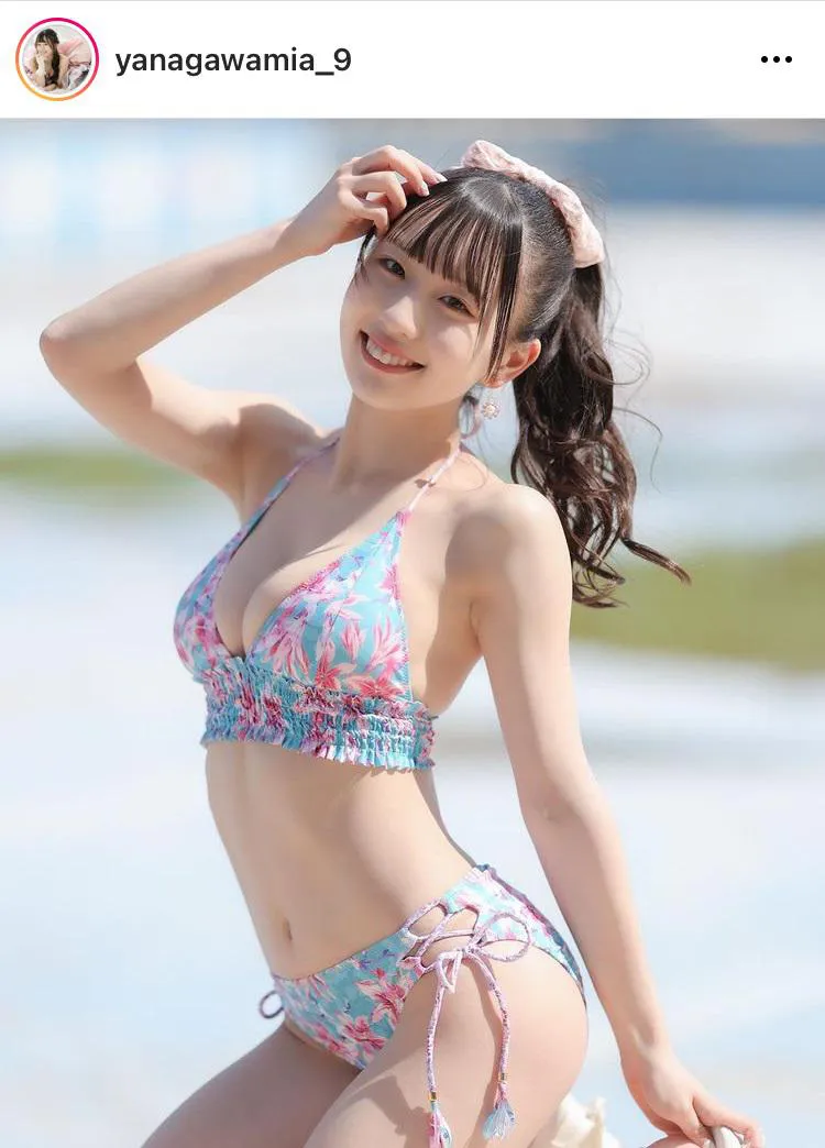 【写真を見る】”夏っぽいビキニ”で笑顔がキュートな柳川みあ