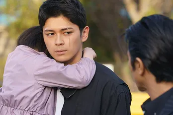 眞栄田郷敦が“伝説の元ヤン”に！“心が読める”不思議な少女と出会う＜カナカナ＞