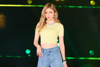 ゆうちゃみ、へそ出しルックでカッコいい女性を表現＜GirlsAward＞