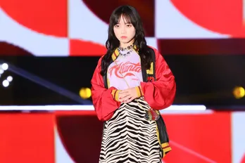 ＜GirlsAward＞日向坂46齊藤京子、インパクト強めなゼブラ柄スカートでランウエーに【写真特集3】