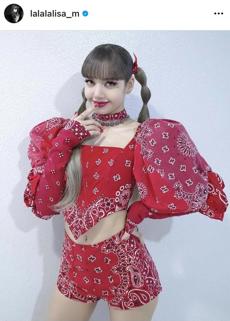 ※LISAオフィシャルInstagram(lalalalisa_m)より