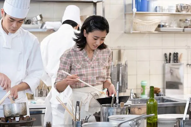 採用試験を受けることになった暢子(黒島結菜)