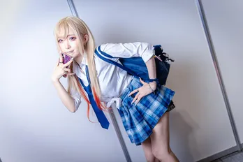 カモミール、「着せ恋」喜多川海夢コスプレで制服姿披露「イベントが少なくて欲求不満」