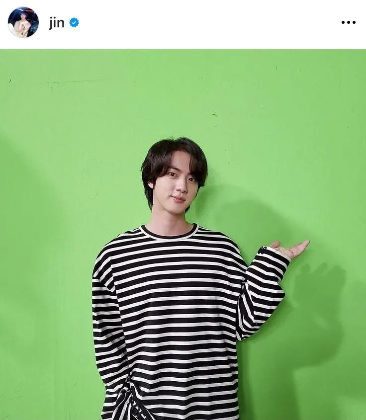  ※JINオフィシャルInstagram(jin)より