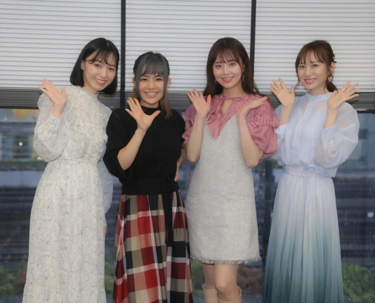 (左から)希志あいの、蒼井そら、吉沢明歩、麻美ゆま