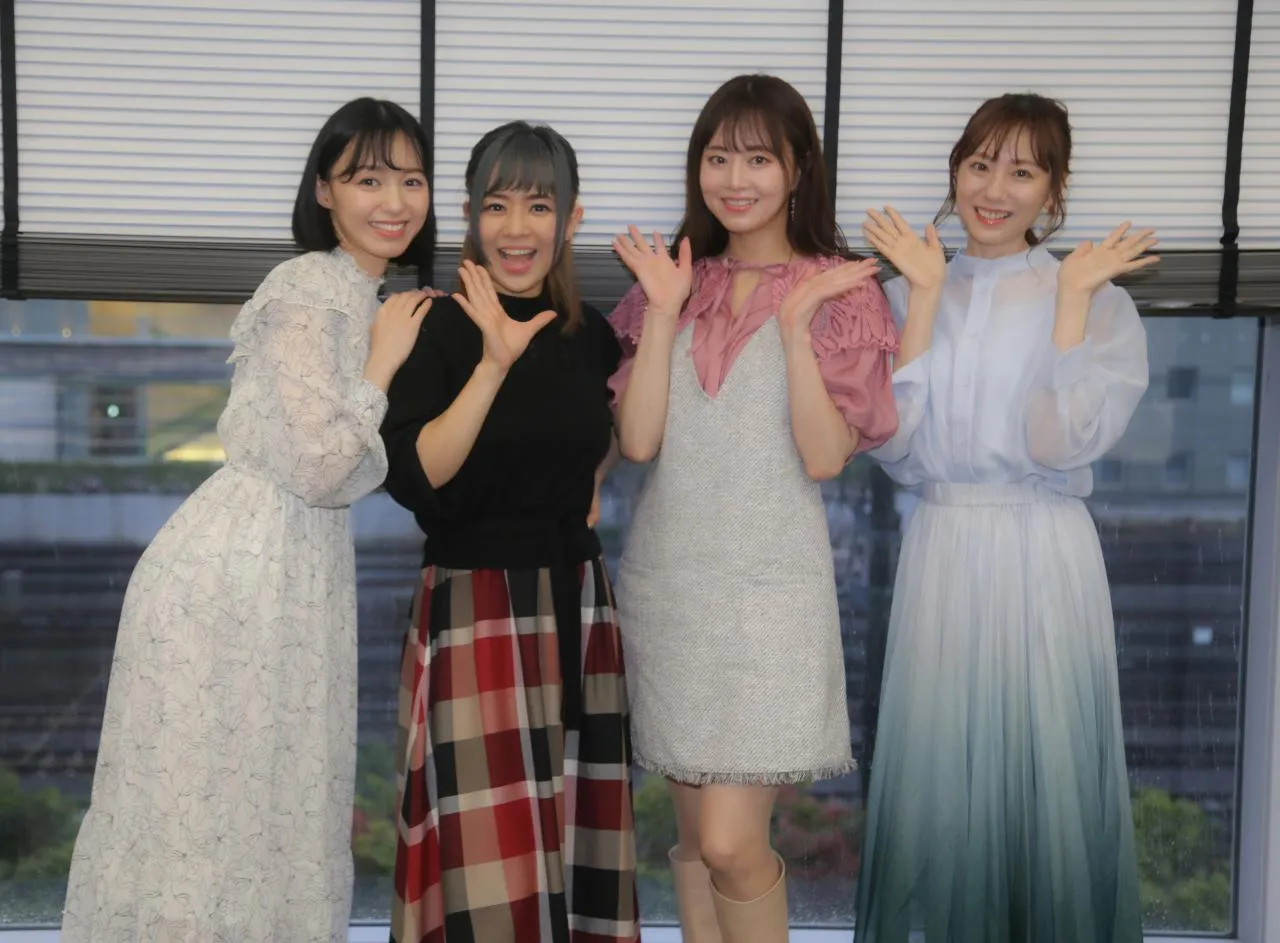 (左から)希志あいの、蒼井そら、吉沢明歩、麻美ゆま