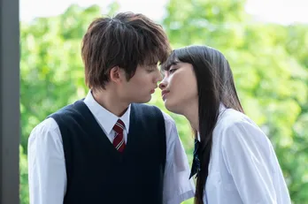 茅島みずき主演ドラマ「教祖のムスメ」第一話の場面写真&サブビジュアル公開!主題歌はDiosに決定【コメントあり】