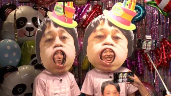 櫻井翔プレゼンツで有吉弘行48歳のお誕生日会を開催！有吉の同期＆親友＆恩人が集結＜櫻井・有吉THE夜会＞