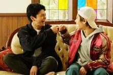 眞栄田郷敦“マサ”と前田旺志郎“勇介”がお菓子の名前当てで大ボケ 夜の15分が癒やしの時間に<カナカナ>