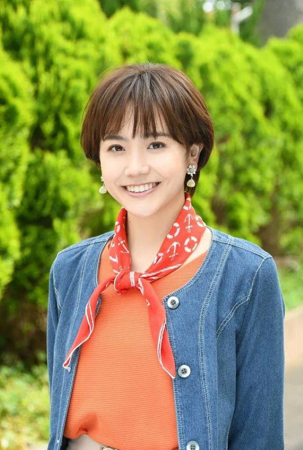 画像 警視庁 捜査一課長 松井愛莉がゲスト出演 回想シーンでは高校生役を熱演 久々の制服にそわそわしました 2 3 Webザテレビジョン